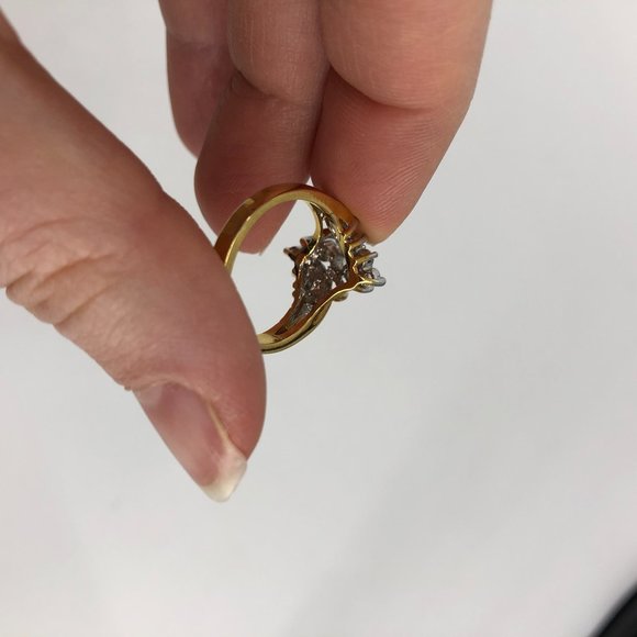 Gold band gemstone ring - Picture 5 of 9